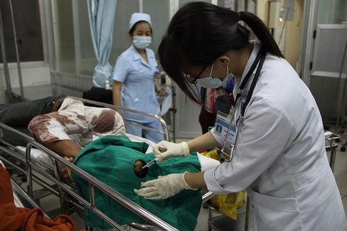 Đêm Giao thừa "không kịp thở" của bác sĩ ảnh 3